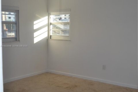 Купить кондоминиум в Майами-Бич, Флорида 2 спальни, 120.77м2, № 1976488 - фото 15