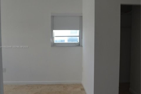 Купить кондоминиум в Майами-Бич, Флорида 2 спальни, 120.77м2, № 1976488 - фото 16