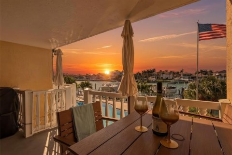 Touwnhouse à Tierra Verde, Floride 2 chambres, 150.5 m2 № 2215727