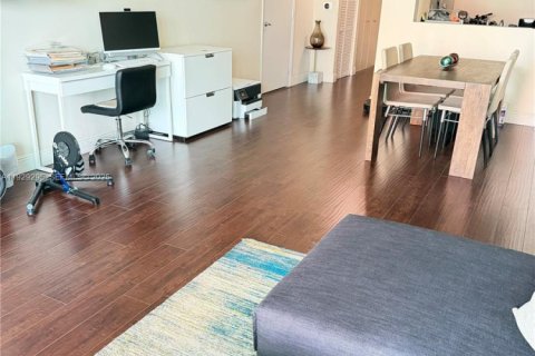 Condo in Aventura, Florida, 2 bedrooms  № 1994096 - photo 2