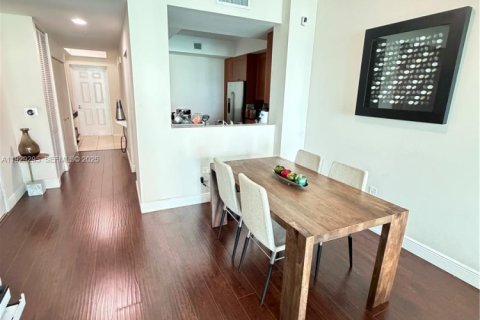 Condo in Aventura, Florida, 2 bedrooms  № 1994096 - photo 3