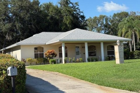 House in Lake Wales, Florida 2 bedrooms, 169.08 sq.m. № 1909245 - photo 1