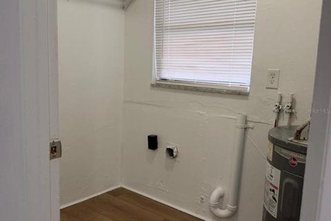 Appartement à louer à Kissimmee, Floride: 2 chambres, 169.92 m2 № 2402940 - photo 6