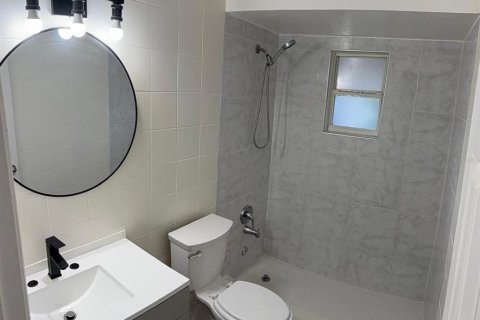 Appartement à louer à Kissimmee, Floride: 2 chambres, 169.92 m2 № 2402940 - photo 4