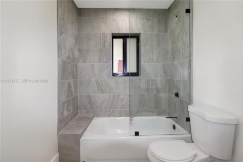 Casa en venta en Miami, Florida, 3 dormitorios, 127 m2 № 2006430 - foto 19