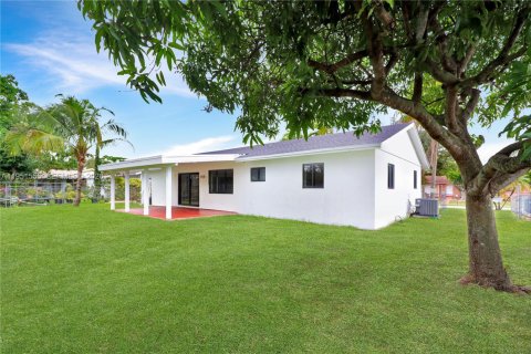Casa en venta en Miami, Florida, 3 dormitorios, 127 m2 № 2006430 - foto 23