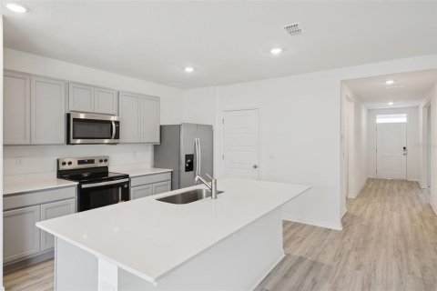 Casa en venta en Haines City, Florida, 3 dormitorios, 155.33 m2 № 2216770 - foto 8
