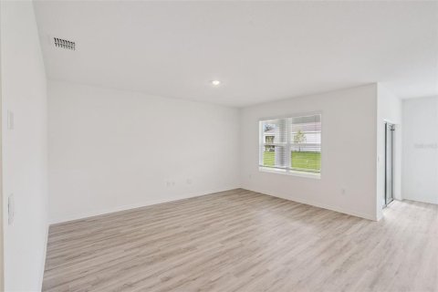 Casa en venta en Haines City, Florida, 3 dormitorios, 155.33 m2 № 2216770 - foto 4