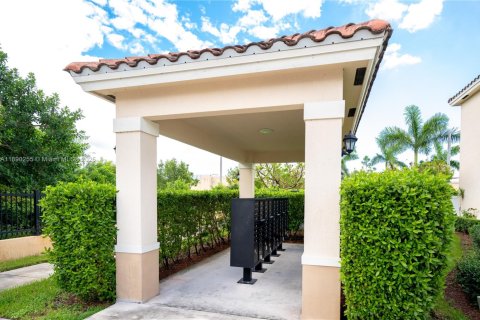 House in Miami Gardens, Florida 2 bedrooms, 133.97 sq.m. № 1943624 - photo 27