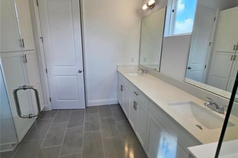 House in Orlando, Florida 4 bedrooms, 176.51 sq.m. № 2208963 - photo 19