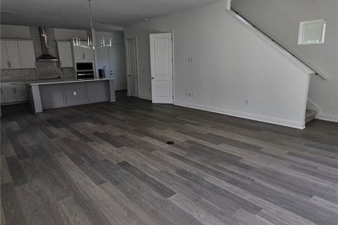 House in Orlando, Florida 4 bedrooms, 176.51 sq.m. № 2208963 - photo 5