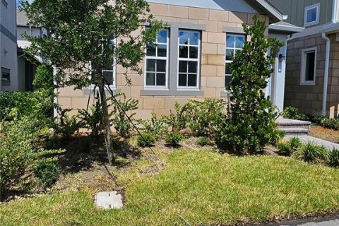 House in Orlando, Florida 4 bedrooms, 176.51 sq.m. № 2208963 - photo 2