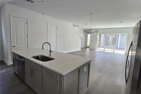 House in Orlando, Florida 4 bedrooms, 176.51 sq.m. № 2208963 - photo 13