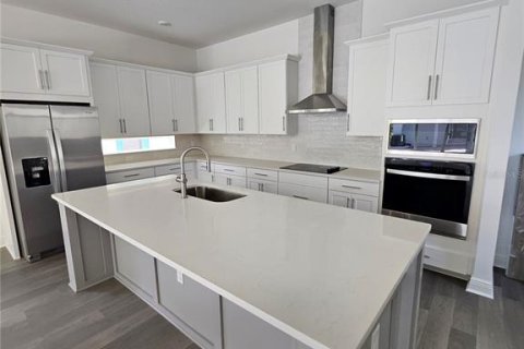 House in Orlando, Florida 4 bedrooms, 176.51 sq.m. № 2208963 - photo 7