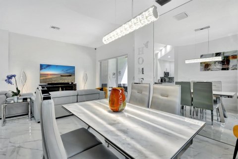 Купить виллу или дом в Бойнтон-Бич, Флорида 6 комнат, 160.44м2, № 2086118 - фото 12