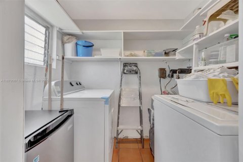 Condominio en venta en Miami, Florida, 2 dormitorios, 115.2 m2 № 2023660 - foto 29