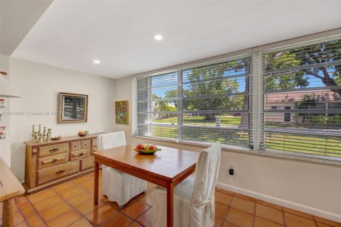 Condominio en venta en Miami, Florida, 2 dormitorios, 115.2 m2 № 2023660 - foto 11