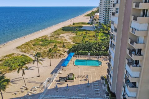 Copropriété à vendre à Lauderdale-by-the-Sea, Floride: 2 chambres, 125.42 m2 № 1228534 - photo 1
