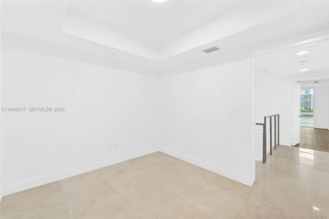 Condo in Aventura, Florida, 2 bedrooms  № 2002888 - photo 18