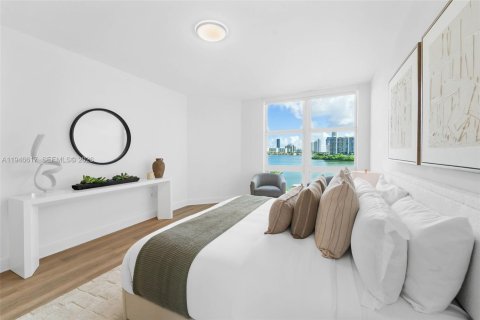 Condo in Aventura, Florida, 2 bedrooms  № 2002888 - photo 14