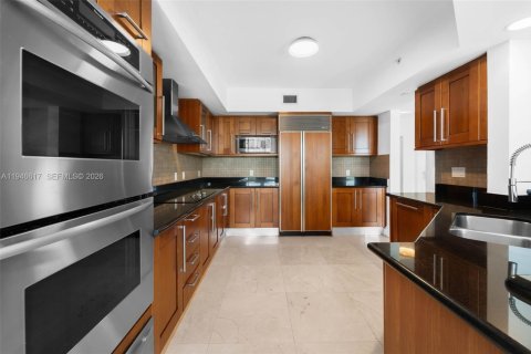 Condo in Aventura, Florida, 2 bedrooms  № 2002888 - photo 11