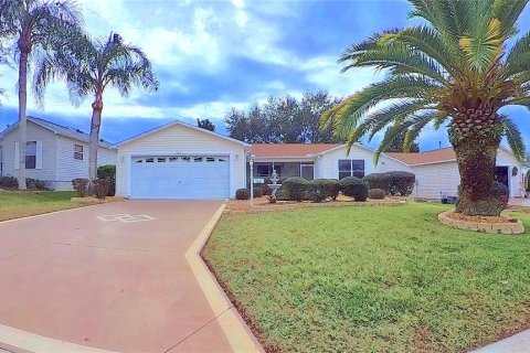 House in The Villages, Florida 3 bedrooms, 141.86 sq.m. № 1551124 - photo 3