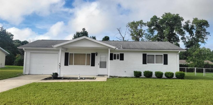 House in Ocala, Florida 2 bedrooms, 80.27 sq.m. № 1879174