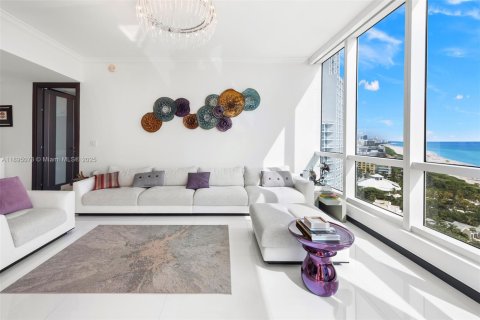Condominio en alquiler en Miami Beach, Florida, 2 dormitorios, 173.73 m2 № 1950948 - foto 11