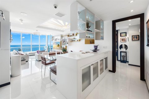 Condominio en alquiler en Miami Beach, Florida, 2 dormitorios, 173.73 m2 № 1950948 - foto 30
