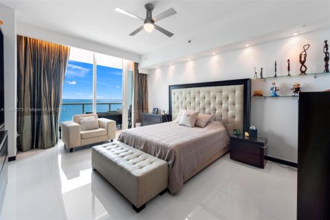 Condominio en alquiler en Miami Beach, Florida, 2 dormitorios, 173.73 m2 № 1950948 - foto 16