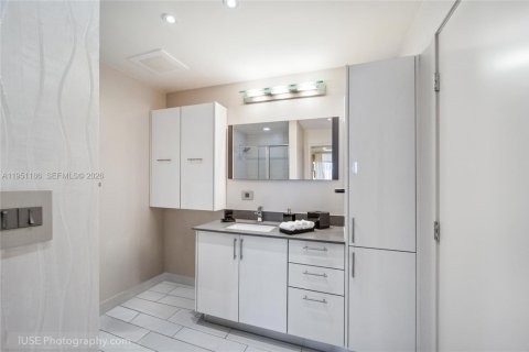 Copropriété à louer à Miami, Floride: 1 chambre, 62.62 m2 № 2007605 - photo 9