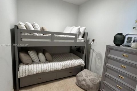 Condo in Miami, Florida, 2 bedrooms  № 2000972 - photo 20