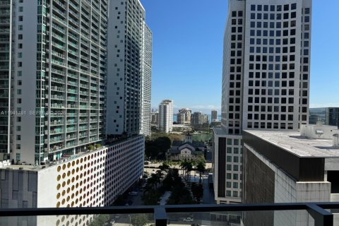 Condo in Miami, Florida, 2 bedrooms  № 2000972 - photo 6