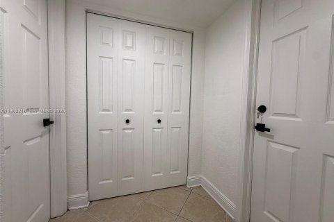 Купить кондоминиум в Майами, Флорида 3 спальни, 130.53м2, № 2025036 - фото 20