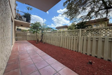 Купить кондоминиум в Майами, Флорида 3 спальни, 130.53м2, № 2025036 - фото 28