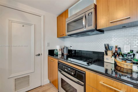 Copropriété à vendre à Miami, Floride: 2 chambres, 125.42 m2 № 1488339 - photo 8