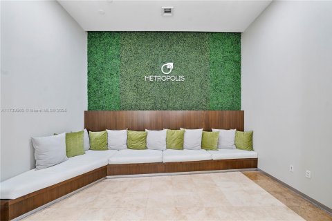 Copropriété à vendre à Miami, Floride: 2 chambres, 125.42 m2 № 1488339 - photo 24