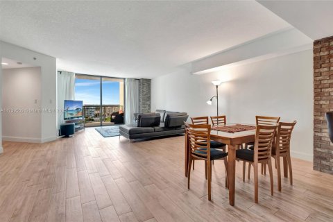 Copropriété à vendre à Miami, Floride: 2 chambres, 125.42 m2 № 1488339 - photo 2