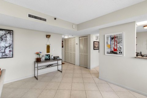 Купить кондоминиум в Хайленд-Бич, Флорида 5 комнат, 133.13м2, № 2084019 - фото 23