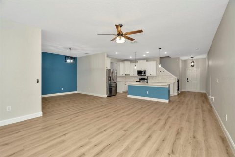 Adosado en venta en Wesley Chapel, Florida, 3 dormitorios, 215.44 m2 № 2419601 - foto 10