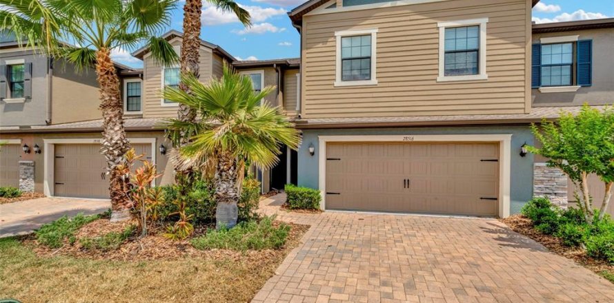 Adosado en Wesley Chapel, Florida 3 dormitorios, 215.44 m2 № 2419601