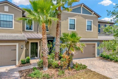 Adosado en venta en Wesley Chapel, Florida, 3 dormitorios, 215.44 m2 № 2419601 - foto 3