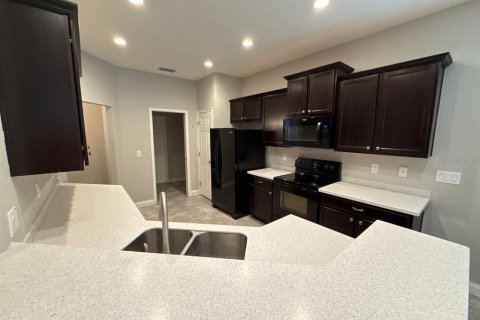 Casa en alquiler en Winter Haven, Florida, 3 dormitorios, 179.49 m2 № 1906015 - foto 10