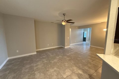 Casa en alquiler en Winter Haven, Florida, 3 dormitorios, 179.49 m2 № 1906015 - foto 7