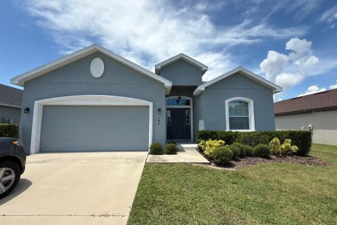 Casa en alquiler en Winter Haven, Florida, 3 dormitorios, 179.49 m2 № 1906015 - foto 1
