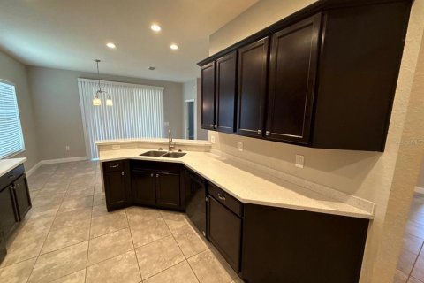 Casa en alquiler en Winter Haven, Florida, 3 dormitorios, 179.49 m2 № 1906015 - foto 11
