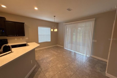 Casa en alquiler en Winter Haven, Florida, 3 dormitorios, 179.49 m2 № 1906015 - foto 8