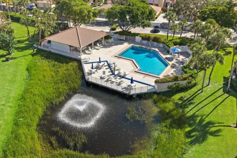 Townhouse in Palm Beach Gardens, Florida 2 bedrooms, 131.74 sq.m. № 2426834 - photo 25