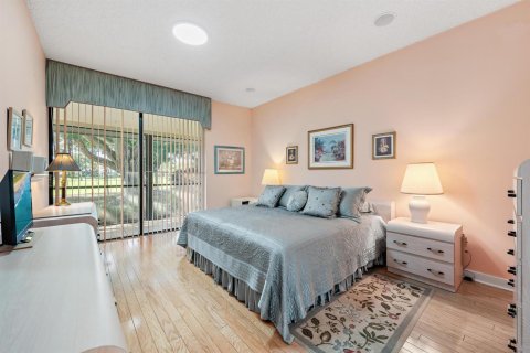 Townhouse in Palm Beach Gardens, Florida 2 bedrooms, 131.74 sq.m. № 2426834 - photo 17