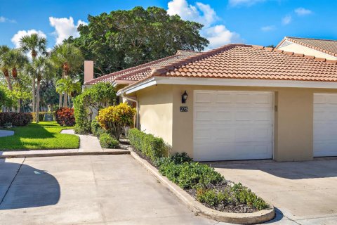 Townhouse in Palm Beach Gardens, Florida 2 bedrooms, 131.74 sq.m. № 2426834 - photo 2